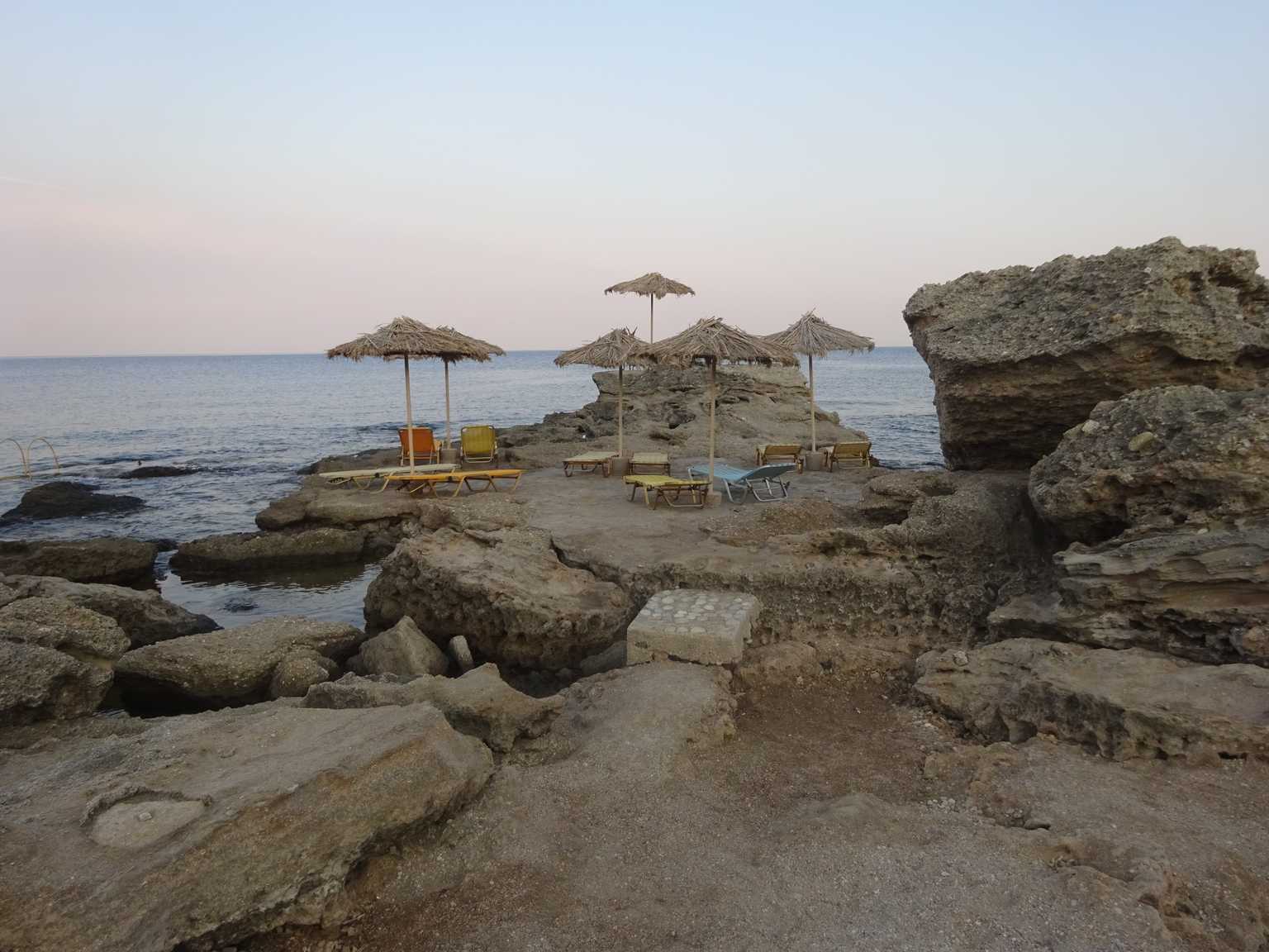 oasis beach seating on the rocks